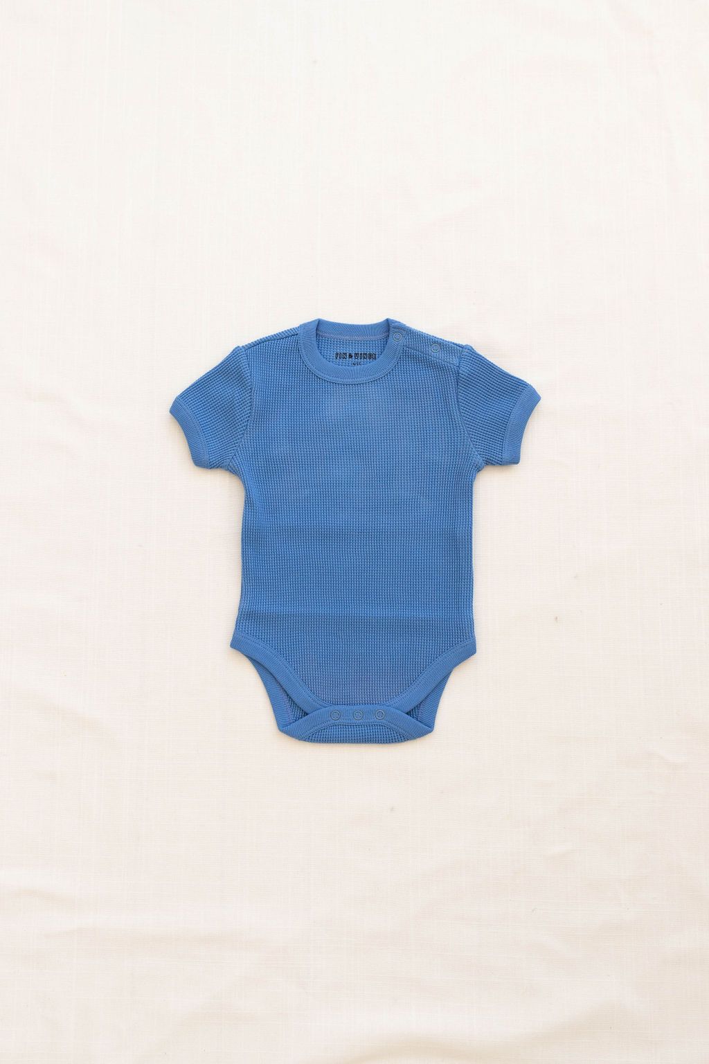Fin & Vince Primary Onesie, Marina Waffle